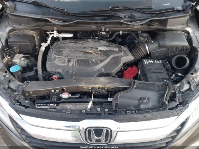 Honda Odyssey Touring Image 9