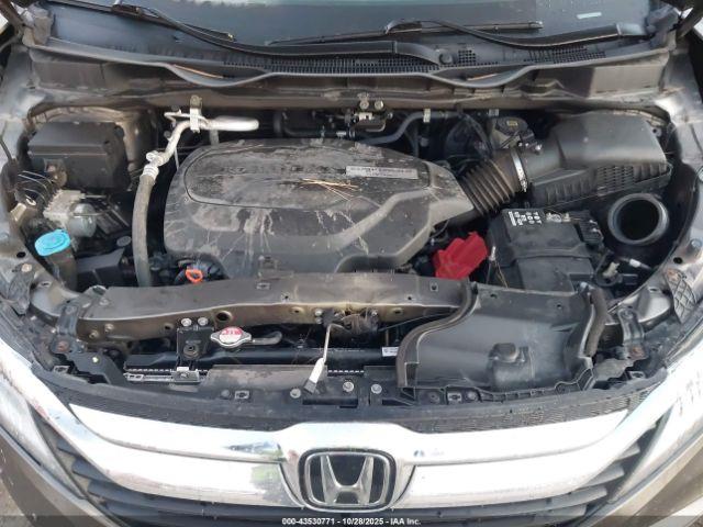 Honda Odyssey Touring Image 9