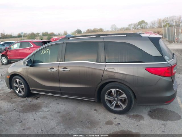 Honda Odyssey Touring Image 14