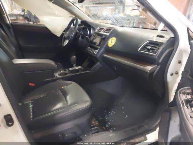 Subaru Outback 2.5i Limited Image 2