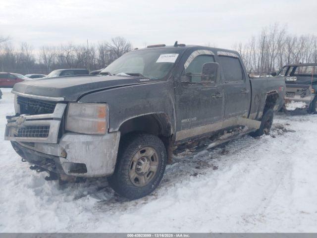 Chevrolet Silverado 2500 Ltz Image 3