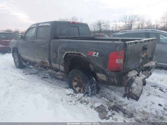 Chevrolet Silverado 2500 Ltz Image 2