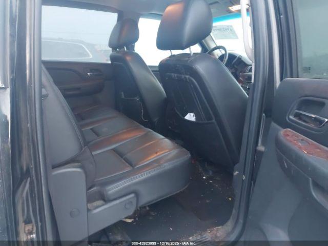 Chevrolet Silverado 2500 Ltz Image 6