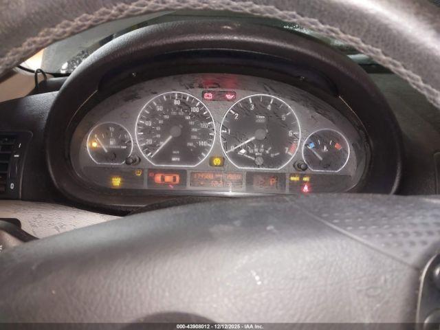 BMW 3 Series Image 9