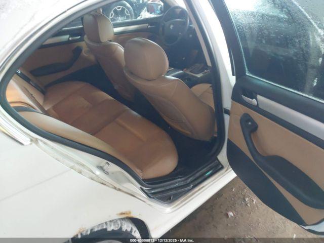 BMW 3 Series Image 5