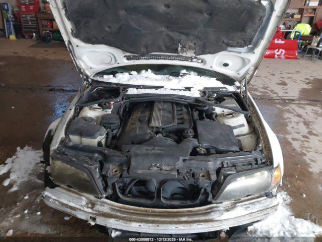 BMW 3 Series Image 6