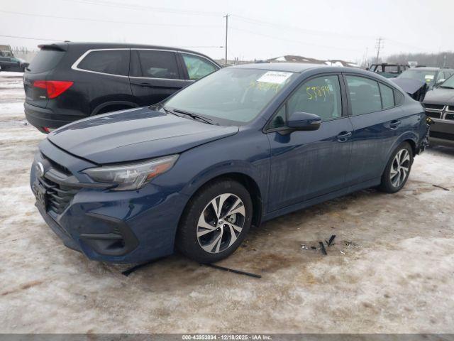 Subaru Legacy Premium Image 4