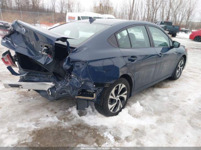 Subaru Legacy Premium Image 6