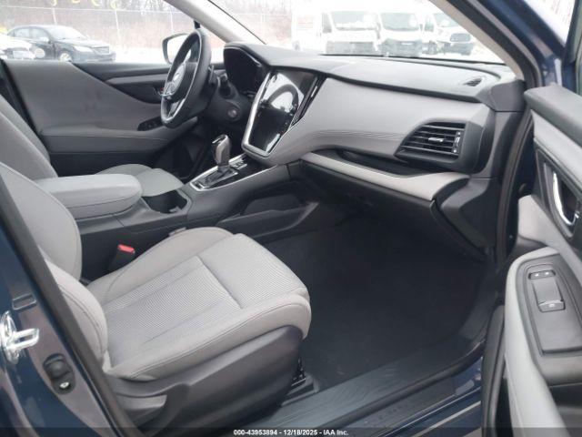 Subaru Legacy Premium Image 2