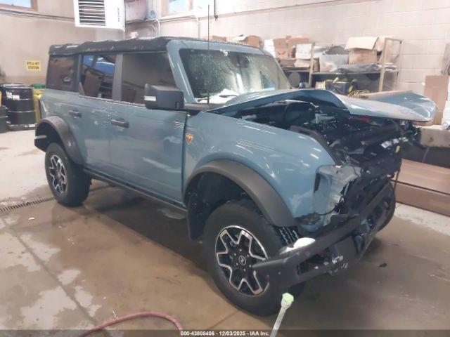  Salvage Ford Bronco