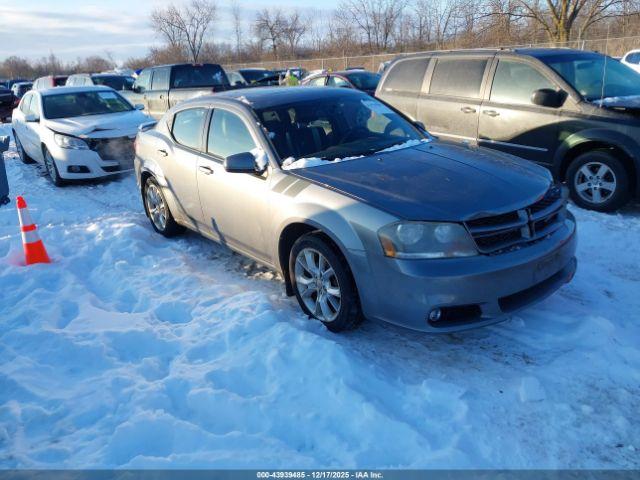  Salvage Dodge Avenger