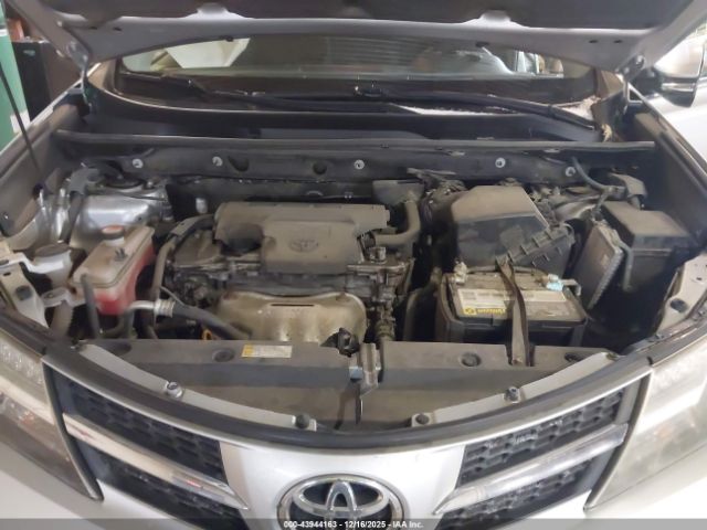 Toyota RAV4 Xle Image 5