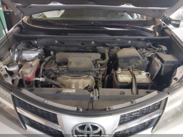 Toyota RAV4 Xle Image 5