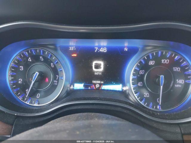 Chrysler 300c Platinum Image 11