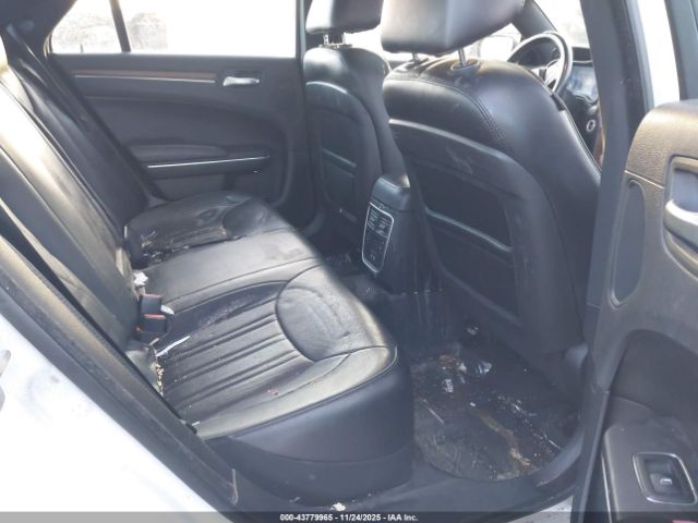 Chrysler 300c Platinum Image 4