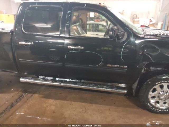 Chevrolet Silverado 2500 Ltz Image 10