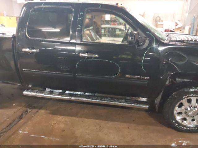 Chevrolet Silverado 2500 Ltz Image 10