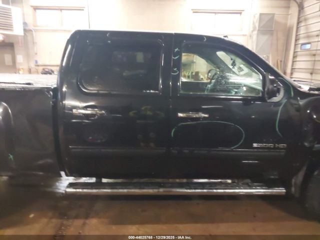 Chevrolet Silverado 2500 Ltz Image 13