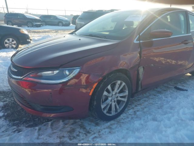 Chrysler 200 Touring Image 8