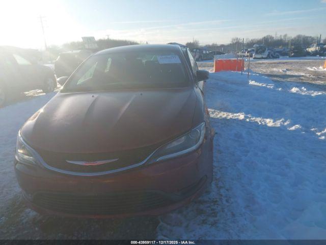 Chrysler 200 Touring Image 16