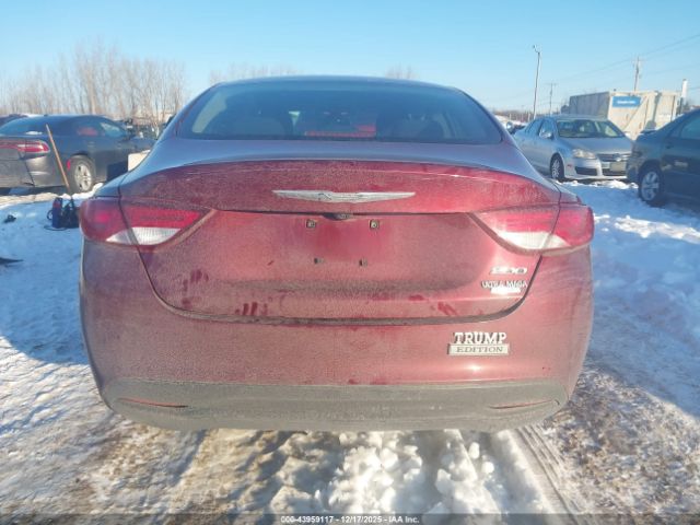 Chrysler 200 Touring Image 9