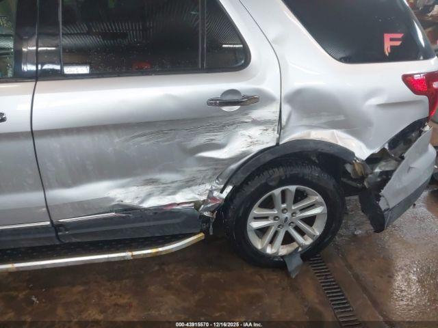 Ford Explorer Xlt Image 14