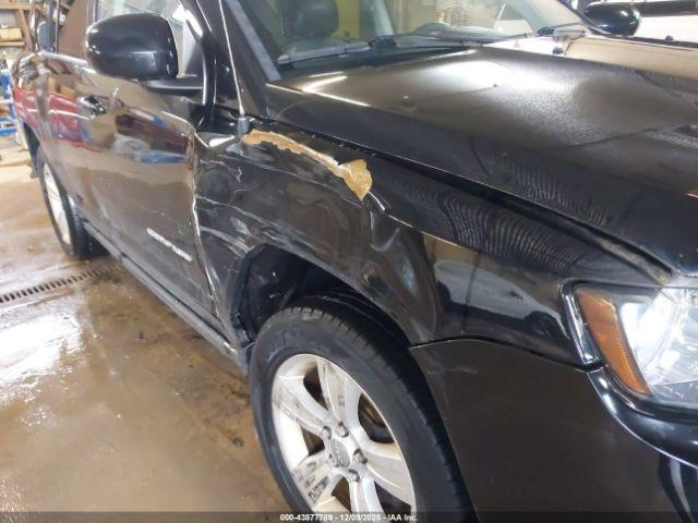 Jeep Compass Latitude Image 4