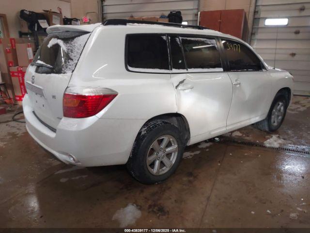 Toyota Highlander Image 10