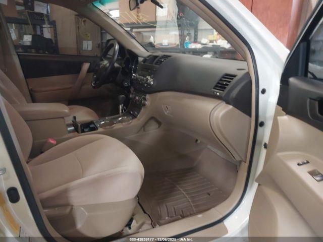 Toyota Highlander Image 11