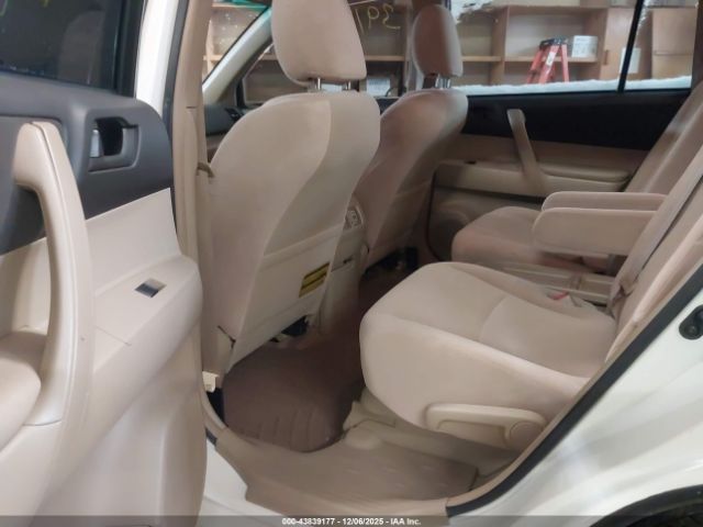 Toyota Highlander Image 8