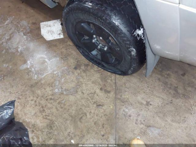 Toyota 4Runner Limited V8 Image 10