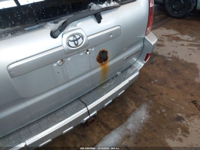 Toyota 4Runner Limited V8 Image 9