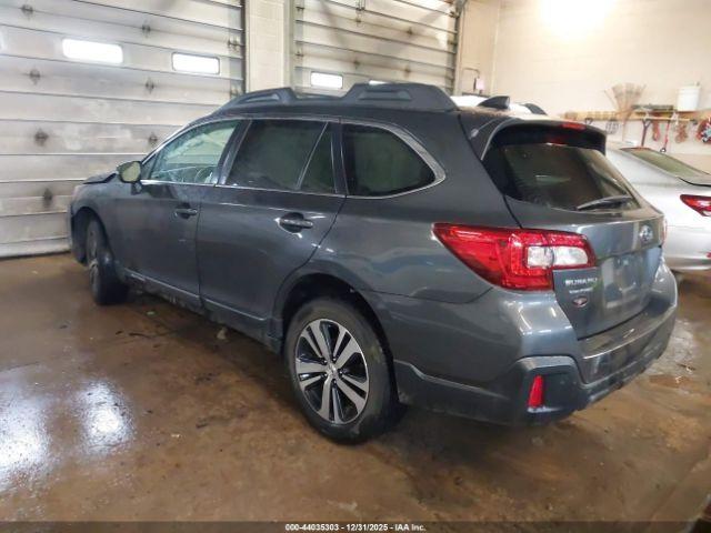 Subaru Outback 2.5i Limited Image 15