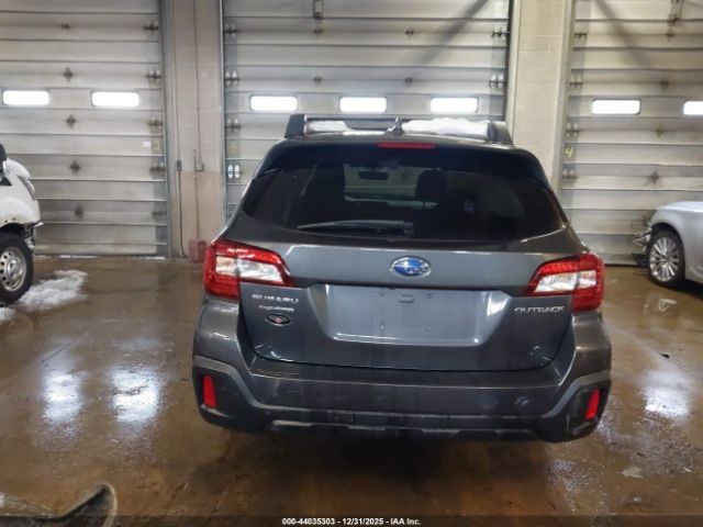 Subaru Outback 2.5i Limited Image 10