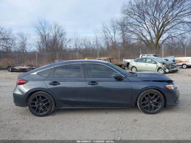 Honda Civic Sport Touring Image 6