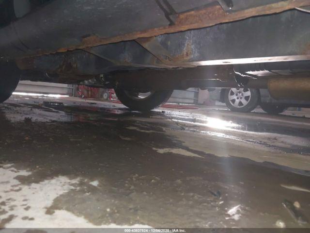 Saturn Vue V6 Image 9