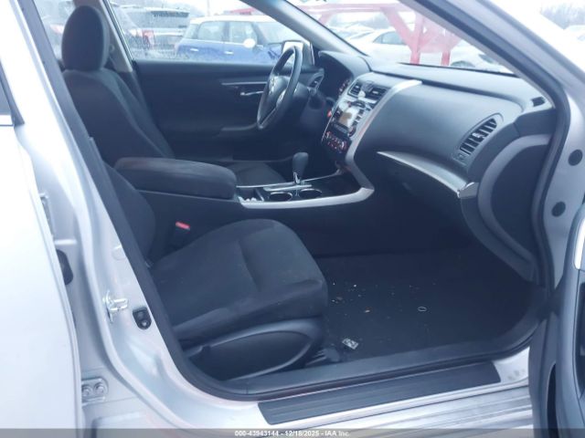 Nissan Altima 2.5 S Image 16