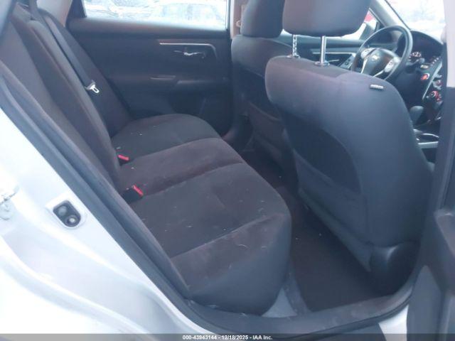 Nissan Altima 2.5 S Image 12