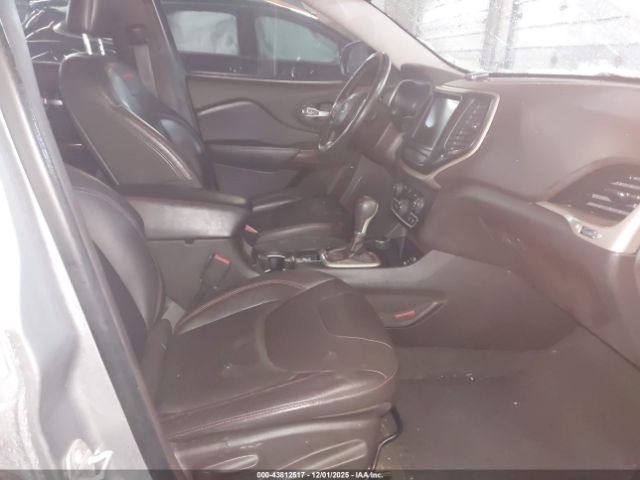 Jeep Cherokee Trailhawk Image 15