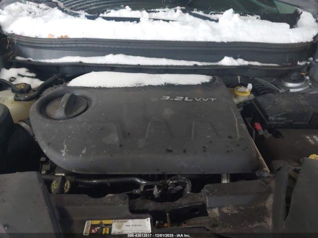 Jeep Cherokee Trailhawk Image 9