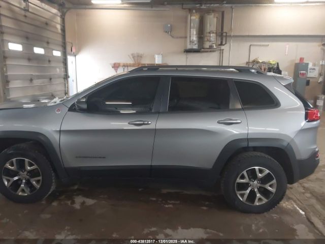 Jeep Cherokee Trailhawk Image 2