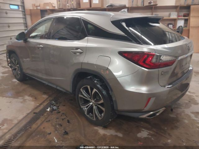 Lexus RX Image 5