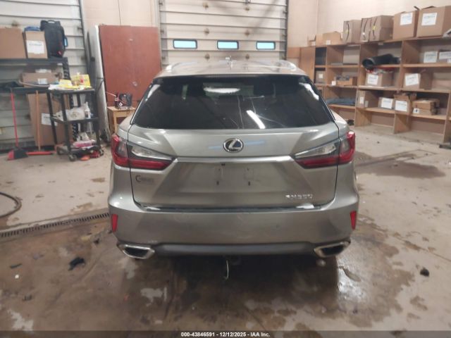 Lexus RX Image 16