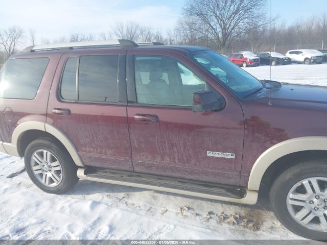 Ford Explorer Eddie Bauer Image 9