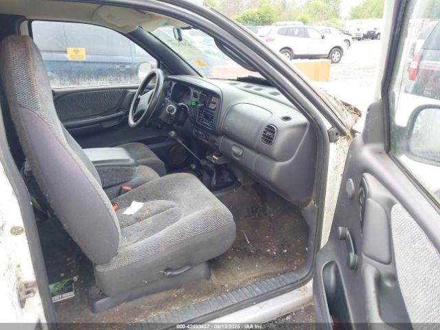 Dodge Dakota Image 9