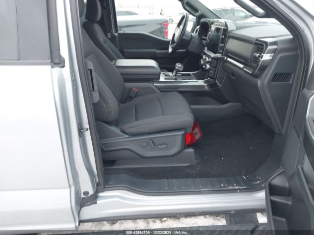 Ford F-150 Xlt Image 2