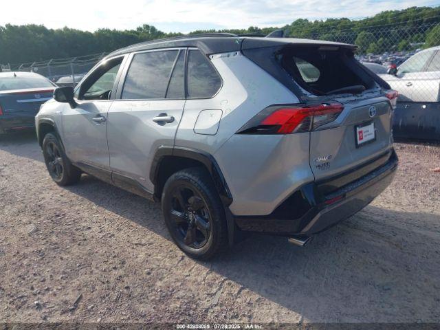 Toyota RAV4 Xse Image 9