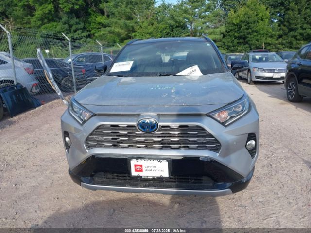 Toyota RAV4 Xse Image 20