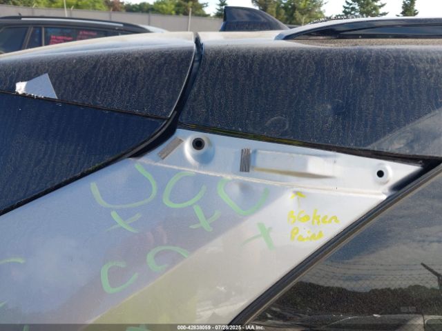 Toyota RAV4 Xse Image 4