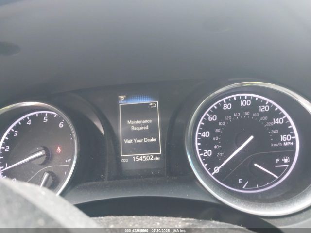 Toyota Camry Le Image 7